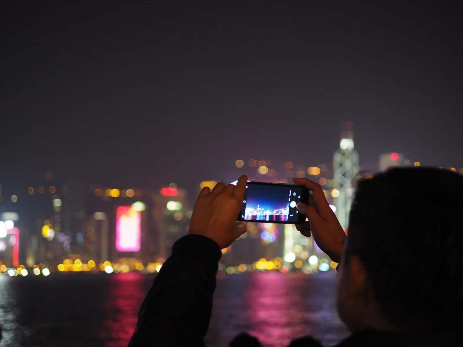 Neon Asia, photograph 3 — Hong Kong, 2017