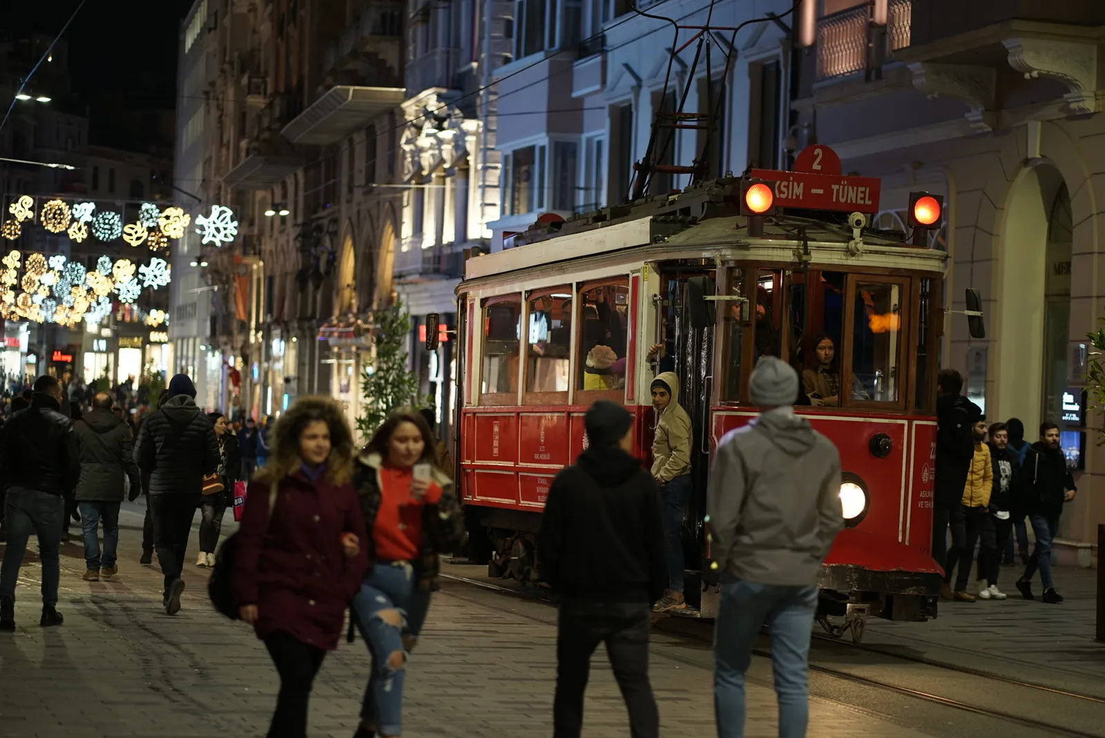 Istiklal After Dark, photograph 7 — Istanbul, Türkiye, 2020